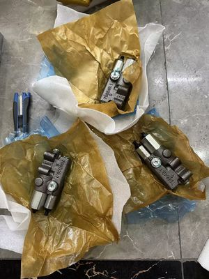 工場直販 標準サイズ Cat305.5E2 液圧ポンプ組成/ソレノイド 高温耐性